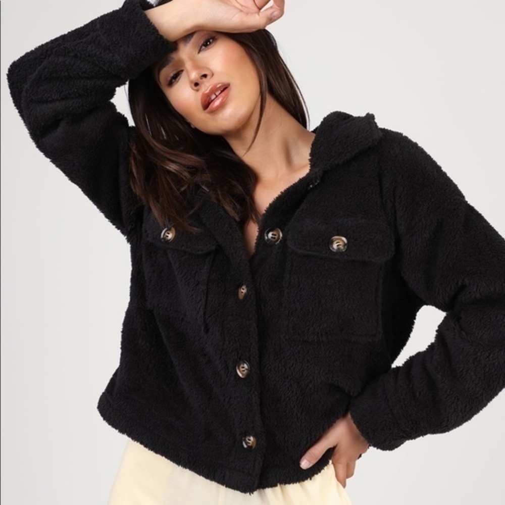 🆕Black button front soft fleece jacket.